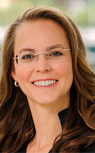Dr. Christine Knackfuß-Nikolic